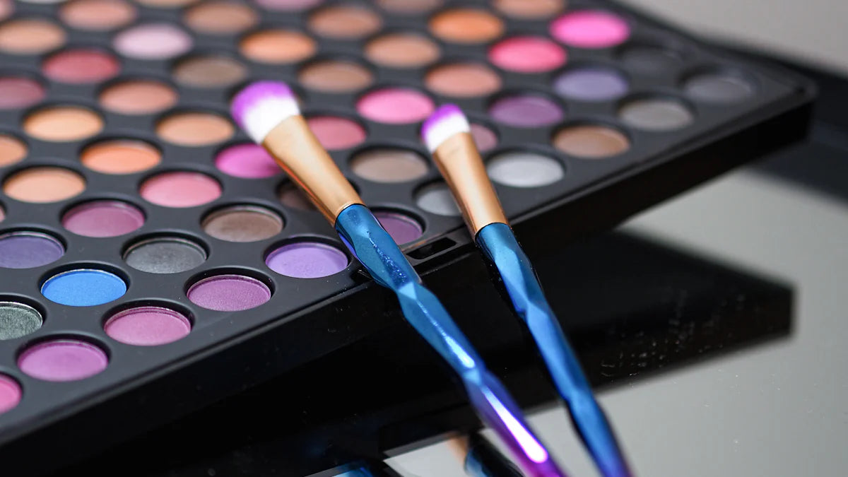 ファンデーションの基本：スポンジとブラシの使い方