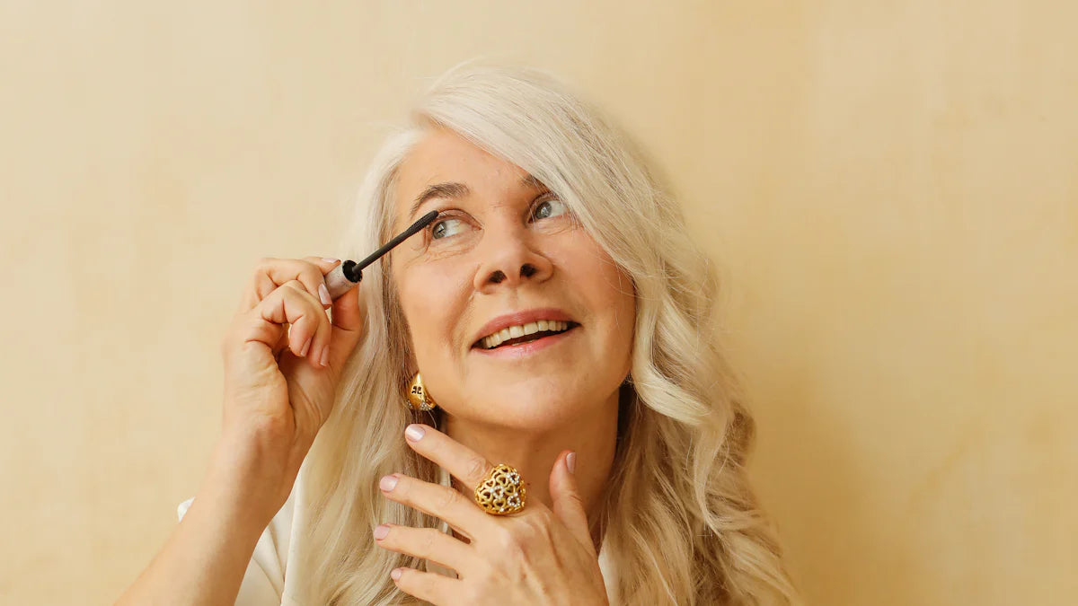 若い女性のためのナチュラルメイク完全ガイド