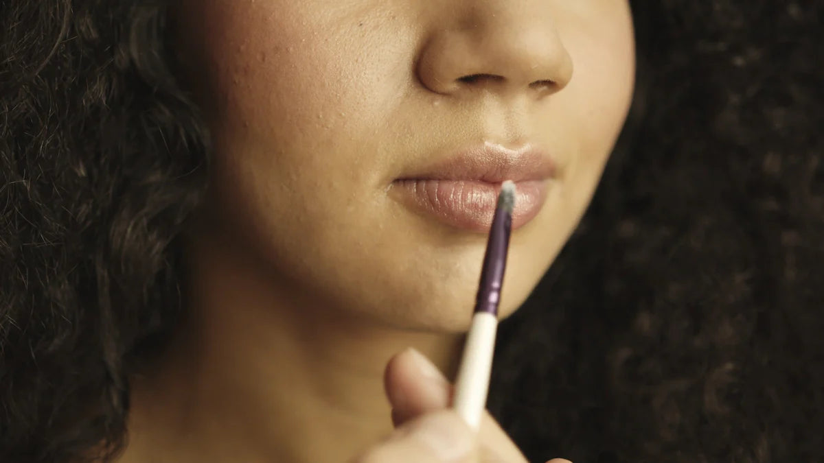 在宅勤務の日に最適なノーファンデメイクのコツ