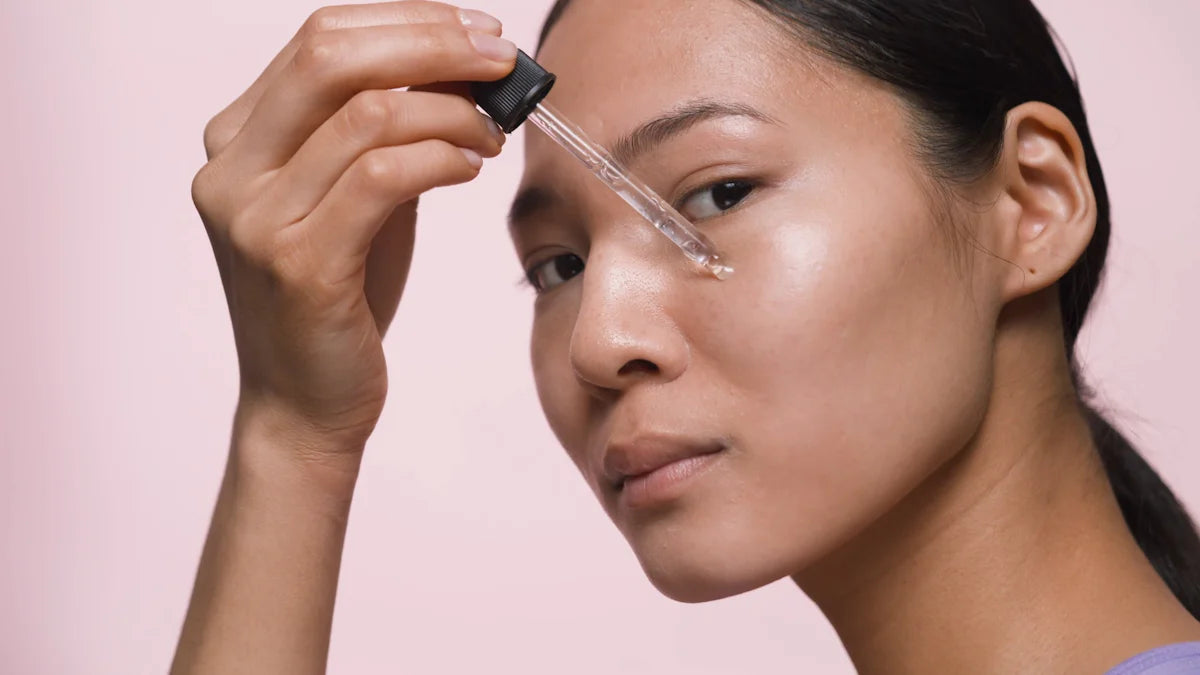 毛穴が目立つ原因とその解決方法を徹底解説