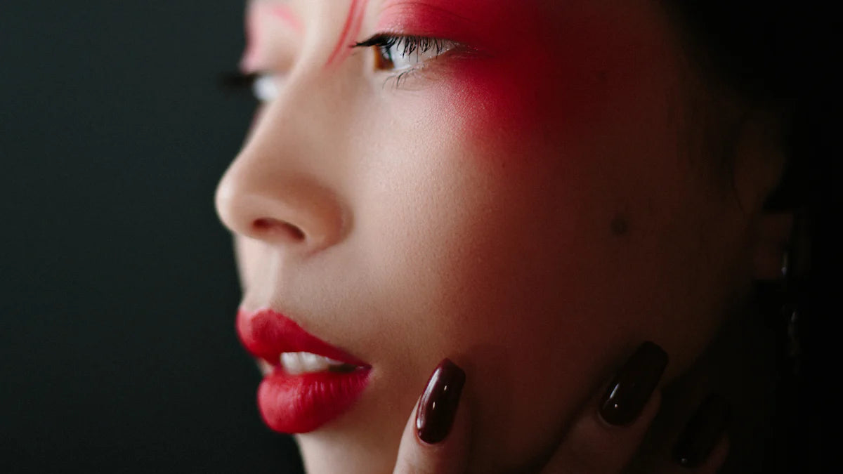 チークの描き方で変わる印象の秘密