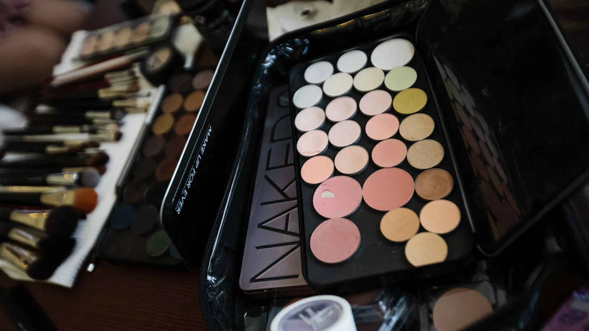 ウォームトーン春タイプのためのメイクガイドとおすすめコスメ