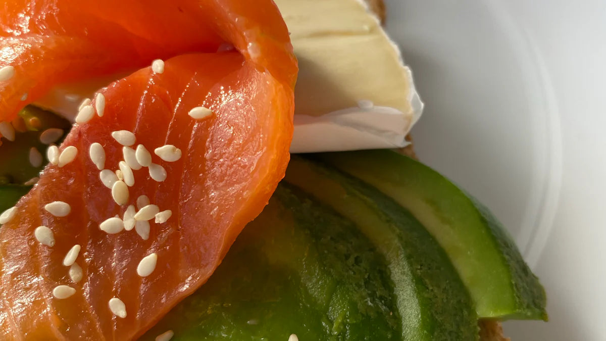 鮭とトマトの簡単毛穴ケアレシピ